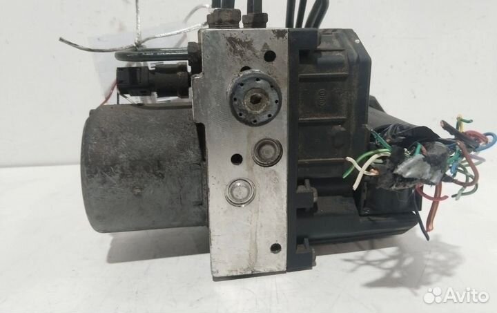 Блок абс 27536AG010 Subaru Legacy 2004 - 2006 года