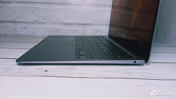 Ноутбук новый Apple MacBook Air M1 8/256Gb