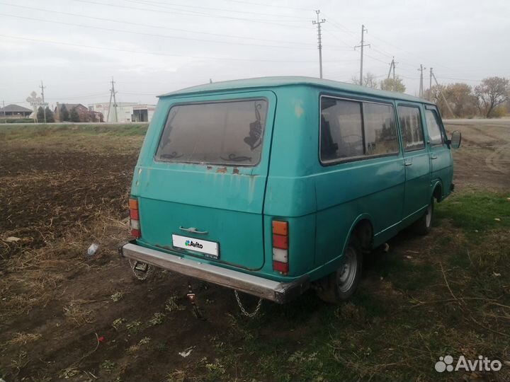 РАФ 2203 2.4 МТ, 1983, 19 000 км