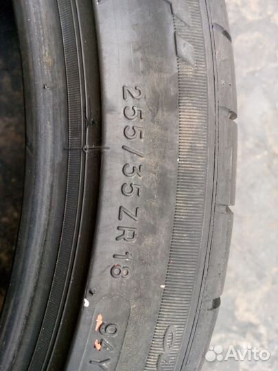 Michelin Pilot Sport 3 255/35 R18