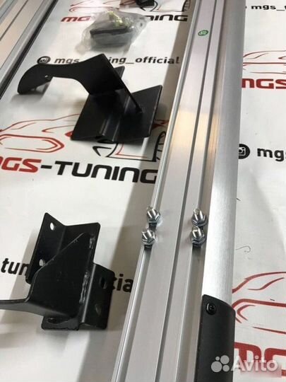 Новые пороги на Toyota RAV 4 2013-2015