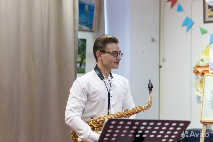 Саксофонист