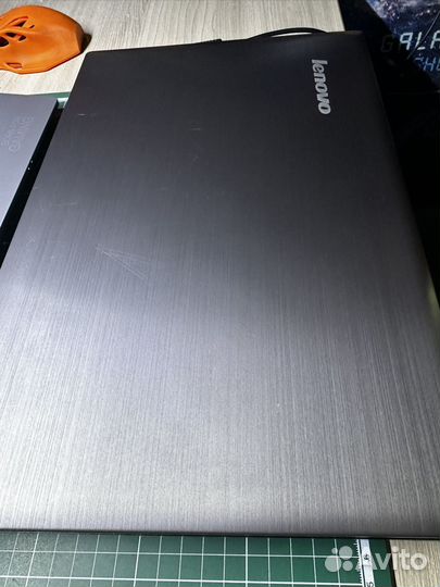 Lenovo ideapad p585