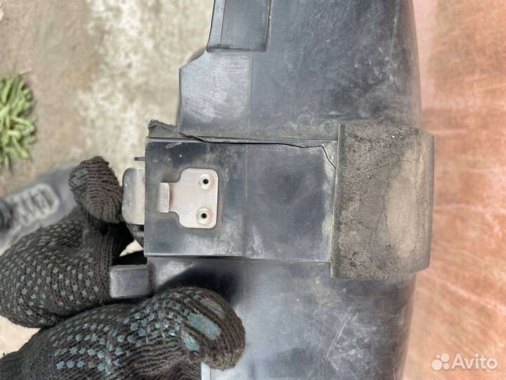 Кожух запасного колеса Toyota Rav 4