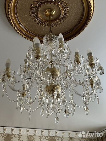 Чешская хрустальная люстра