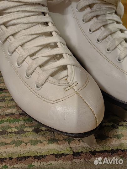 Коньки фигурные женские