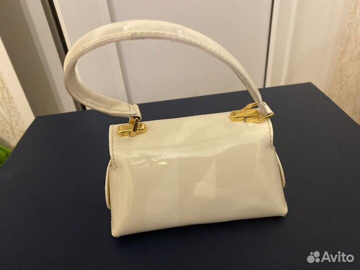 Детская сумочка молочного цвета натуральная кожа