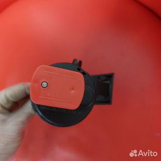 Мерседес 202 замок лючка топливного бака