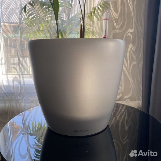 Кашпо с автополивом lechuza