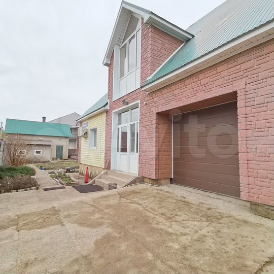 Дом 246 м² на участке 15 сот.