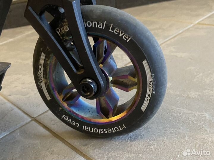 Трюковой самокат парк