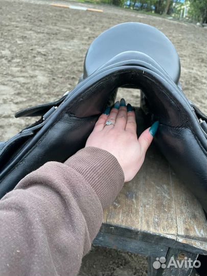 Продам 2 седла