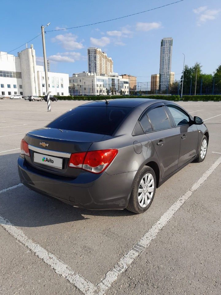 Chevrolet Cruze: фото владельца