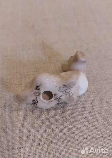 Мини скульптура собачка фарфор СССР 70е винтаж