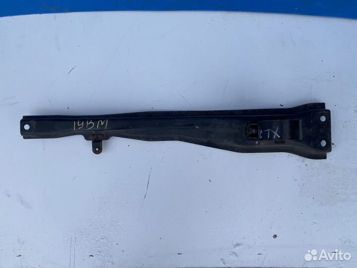 Mitsubishi Outlander XL Кронштейн подрамника (лыжа