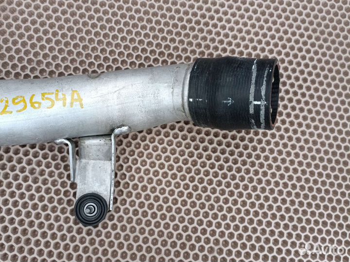 7L8129654A Шланг интеркуллера audi q7 4l 4.1
