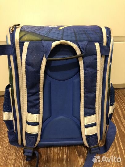 Рюкзак школьный