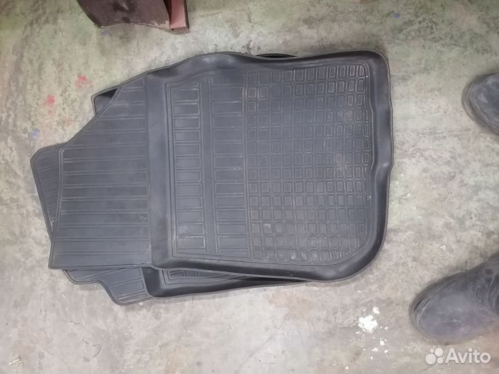Коврики резиновые renault duster