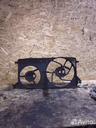 Диффузор вентилятора Ford Transit