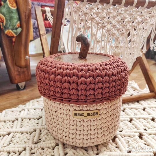 Интерьерная вязаная декоративная корзина Желудь