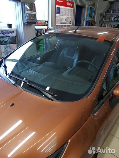 Лобовое стекло Ford Fiesta