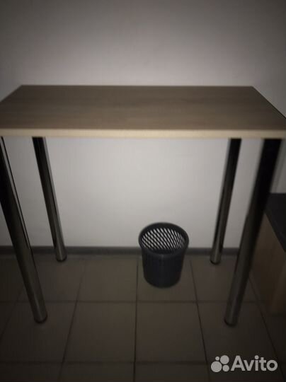 Стол на высоких ножках