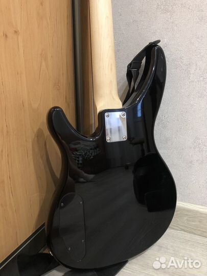 Бас гитара yamaha