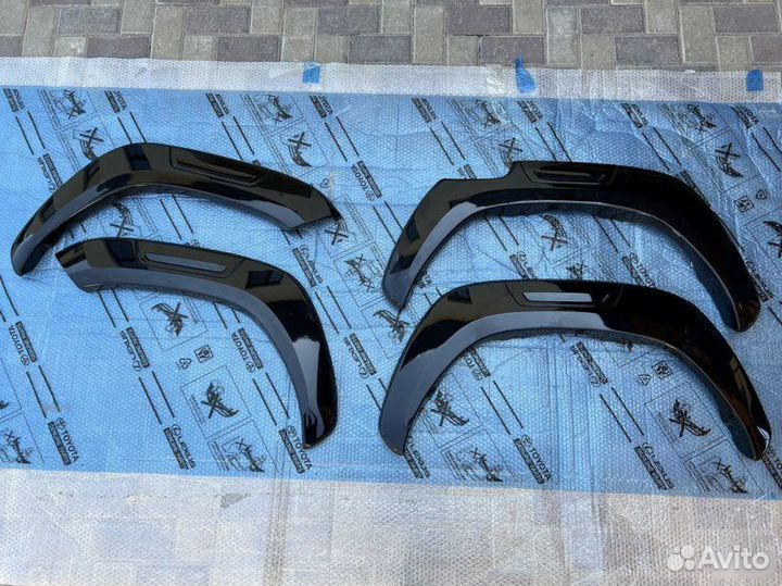 Расширители арок Toyota Hilux