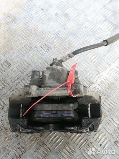 Суппорт передний правый Volkswagen Polo 612 1.6