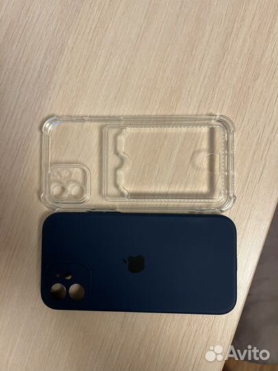 Телефон iPhone 12