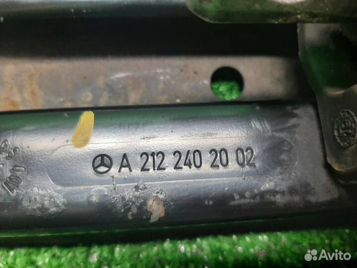 Кронштейн опоры кпп Mercedes Benz E-class W212 20