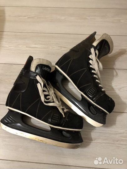 Коньки хоккейные