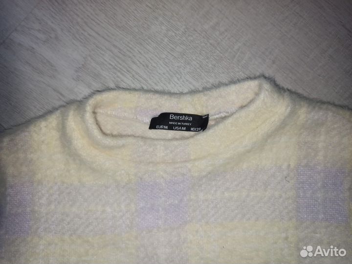 Свитер женский