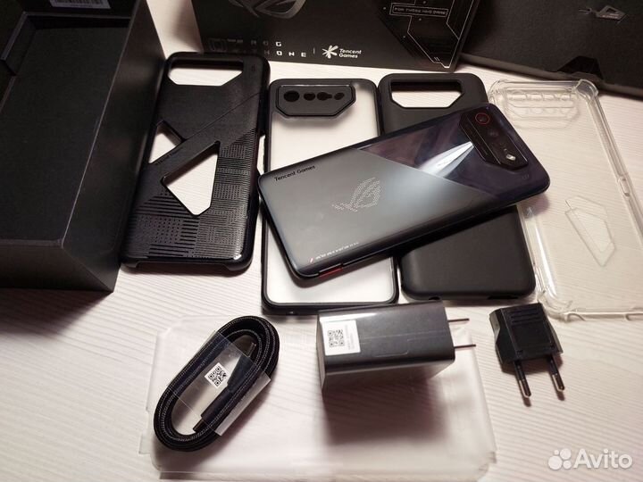 ASUS ROG Phone 7, 8/256 ГБ