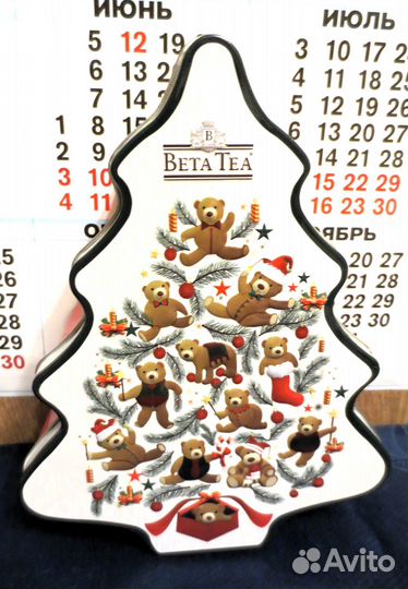 Жестяная коробка из-под чая в новогодней тематике