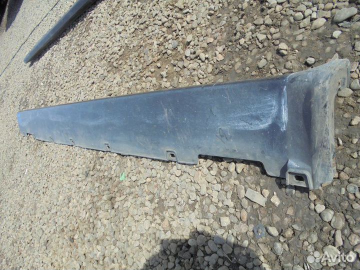 Порог пластиковый правый Honda Inspire UA3 C32A