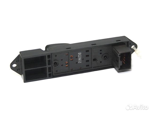 Кнопка стеклоподъемника Mitsubishi Pajero Sport