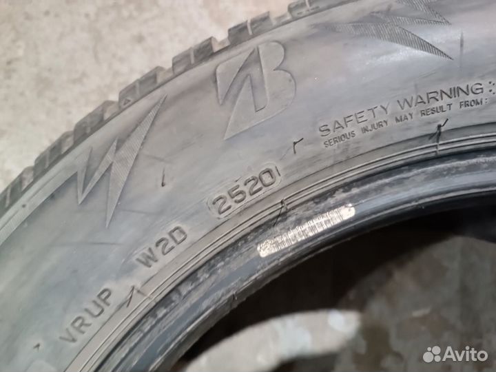 Bridgestone Blizzak LM005 RFT 225/55 R17 101V