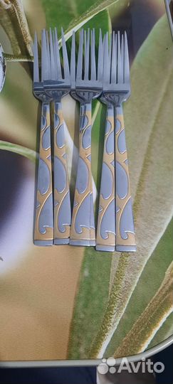 Набор вилок и ножей