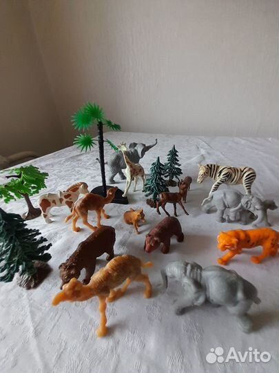 Набор фигурок животных