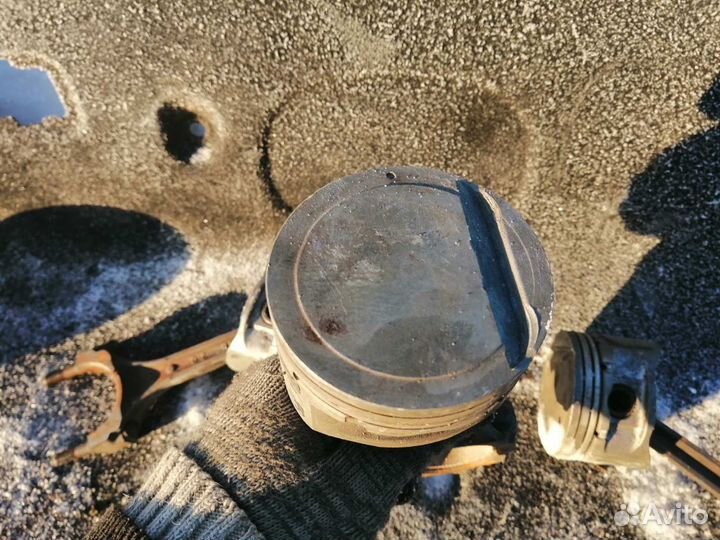 Поршень с шатуном Hyundai Sonata Tagaz