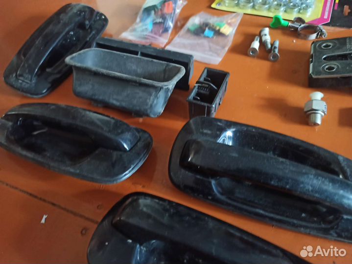 Ремкомплект на приору, двери, двигатель, салон