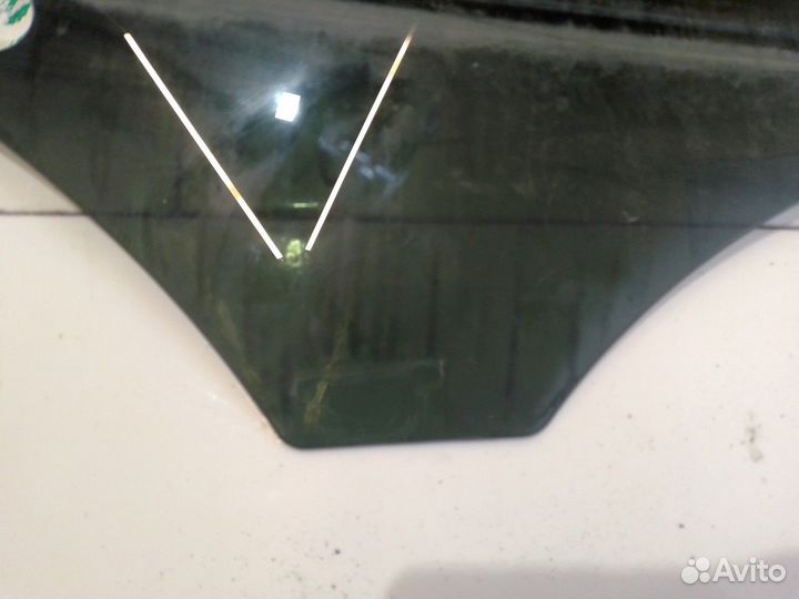 Стекло двери заднее правое