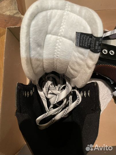 Вратарские коньки Bauer performance SR