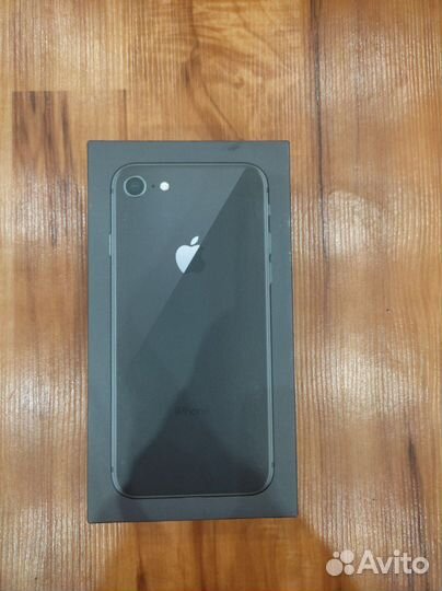 iPhone 8, 64 ГБ