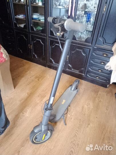 Электросамокат ninebot