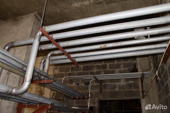 Бригада сантехников сварщиков слесарей монтажников