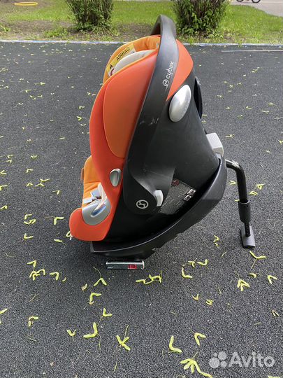 База для автокресла cybex aton q