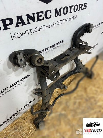 Балка подвески задняя, audi Q7 2016