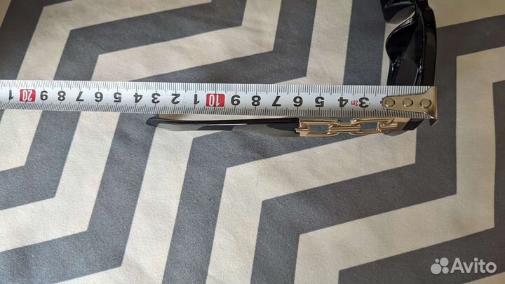 Солнцезащитные очки